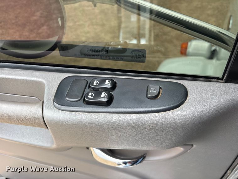 image for item ES8605 2014 Peterbilt 367 semi truck