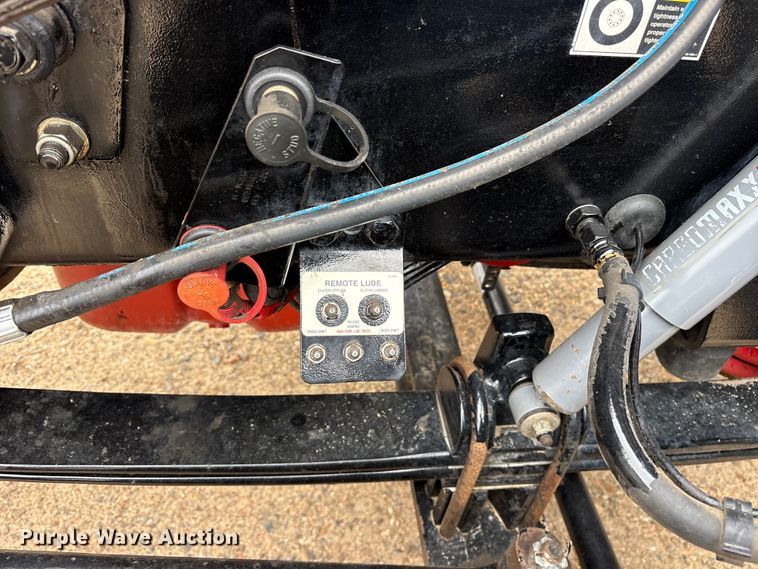 image for item ES8605 2014 Peterbilt 367 semi truck