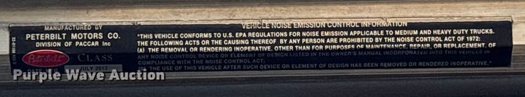 image for item ES8605 2014 Peterbilt 367 semi truck