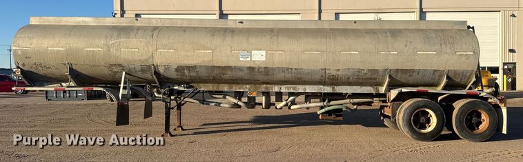 image for item ET1515 1976 Fruehauf tank trailer