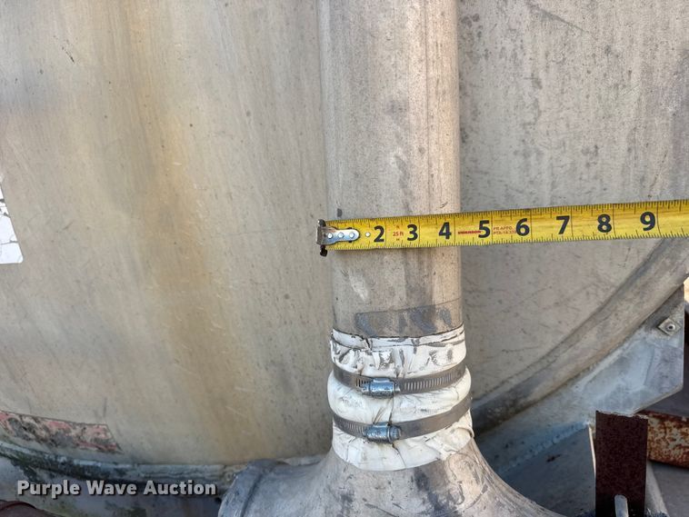 image for item ET1515 1976 Fruehauf tank trailer