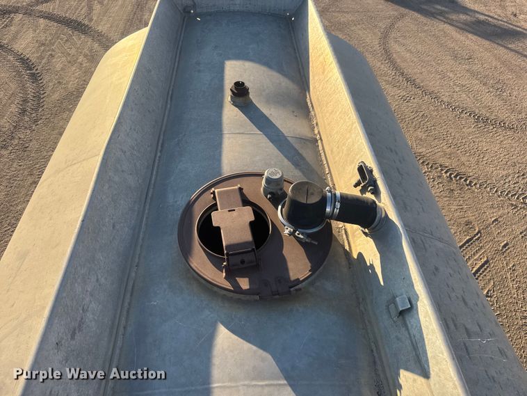 image for item ET1515 1976 Fruehauf tank trailer