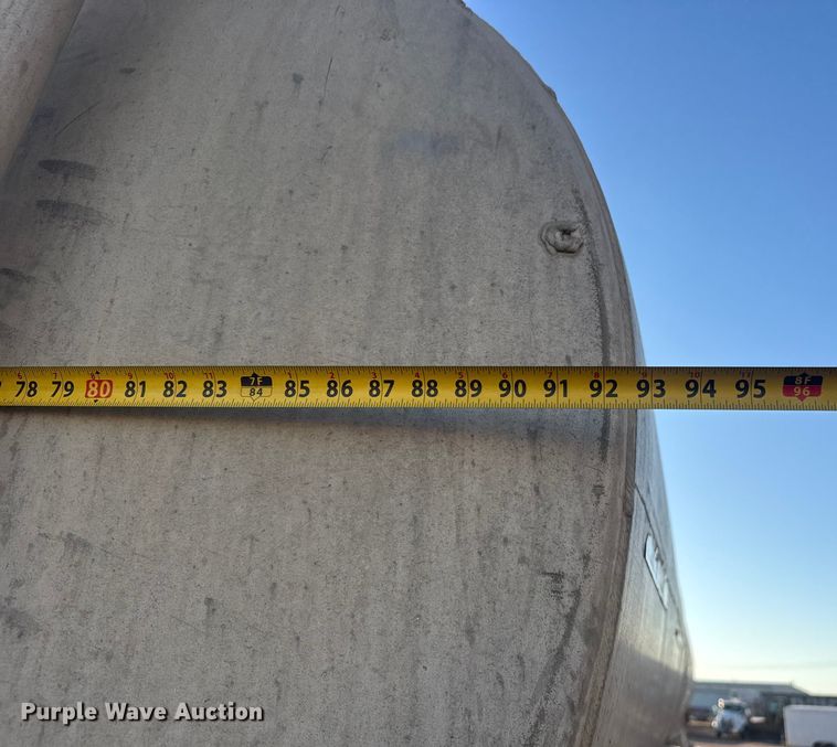 image for item ET1515 1976 Fruehauf tank trailer