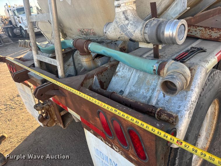 image for item ET1515 1976 Fruehauf tank trailer