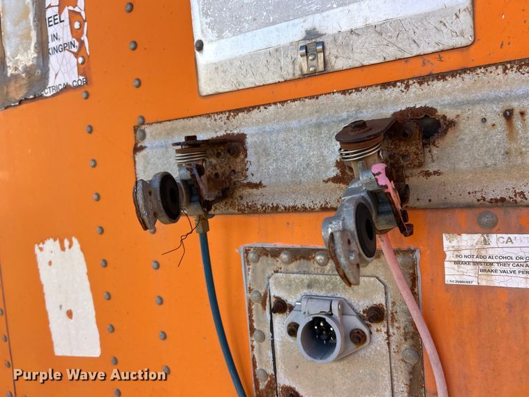 image for item ET6968 2005 Wabash dry van trailer