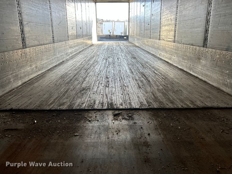 image for item ET6968 2005 Wabash dry van trailer