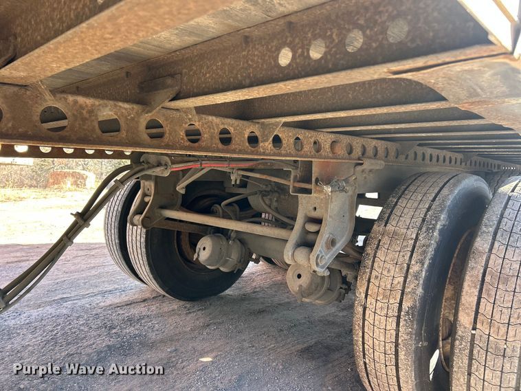 image for item ET6968 2005 Wabash dry van trailer