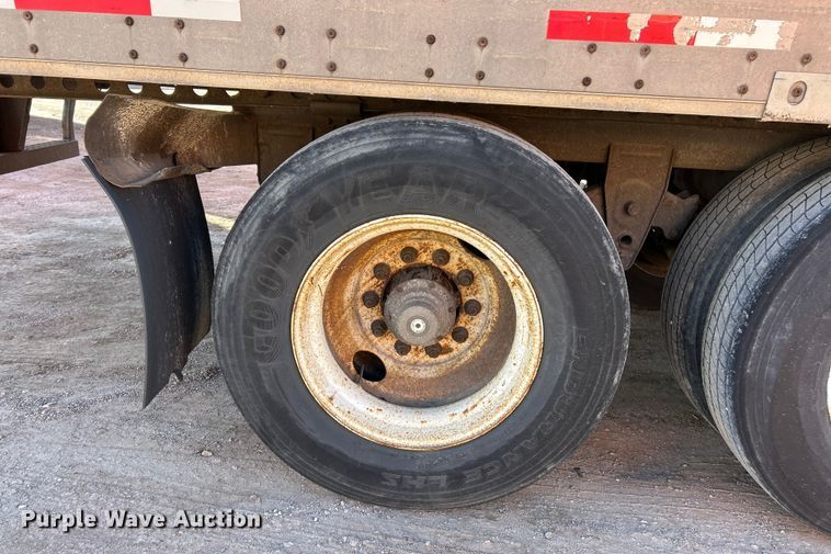 image for item ET6968 2005 Wabash dry van trailer