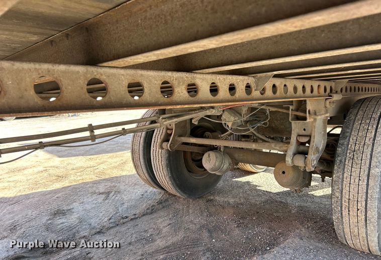 image for item ET6970 2004 Wabash dry van trailer