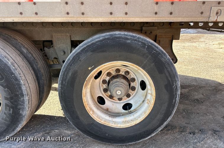 image for item ET6970 2004 Wabash dry van trailer