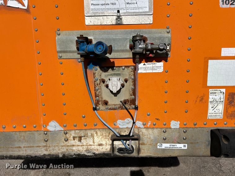 image for item ET6971 2006 Wabash Wabash National Corporation dry van trailer