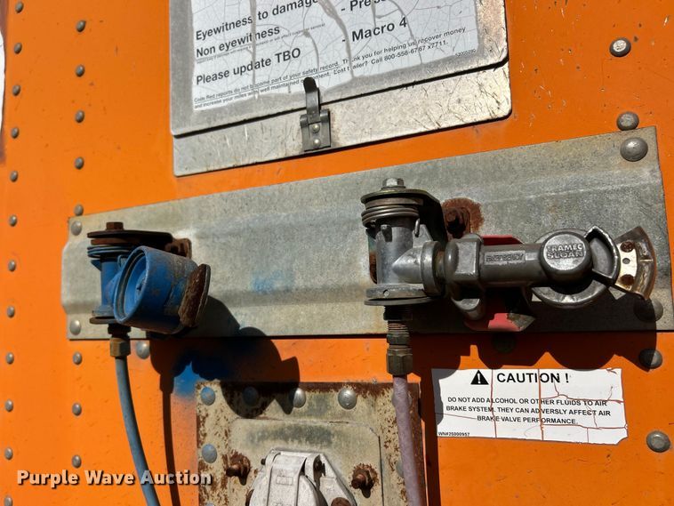 image for item ET6971 2006 Wabash Wabash National Corporation dry van trailer