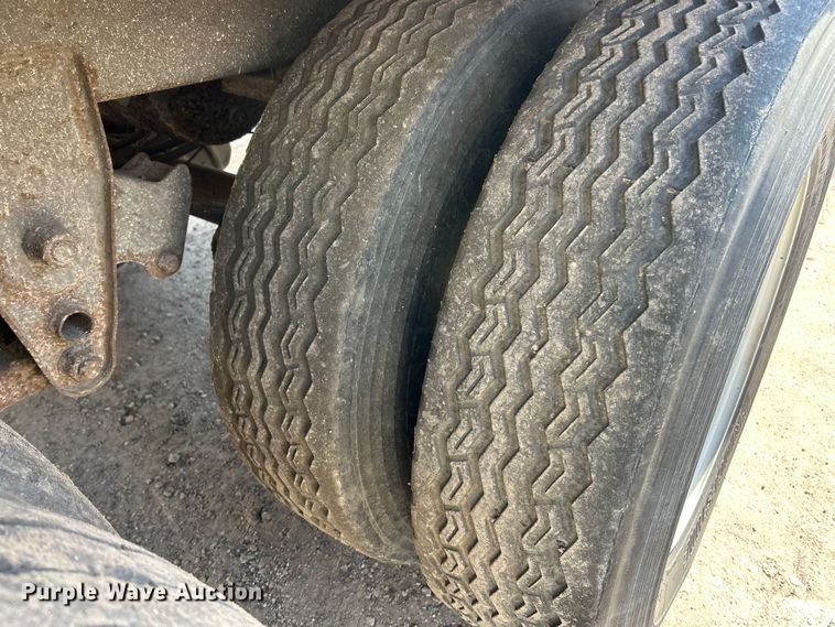 image for item ET6971 2006 Wabash Wabash National Corporation dry van trailer