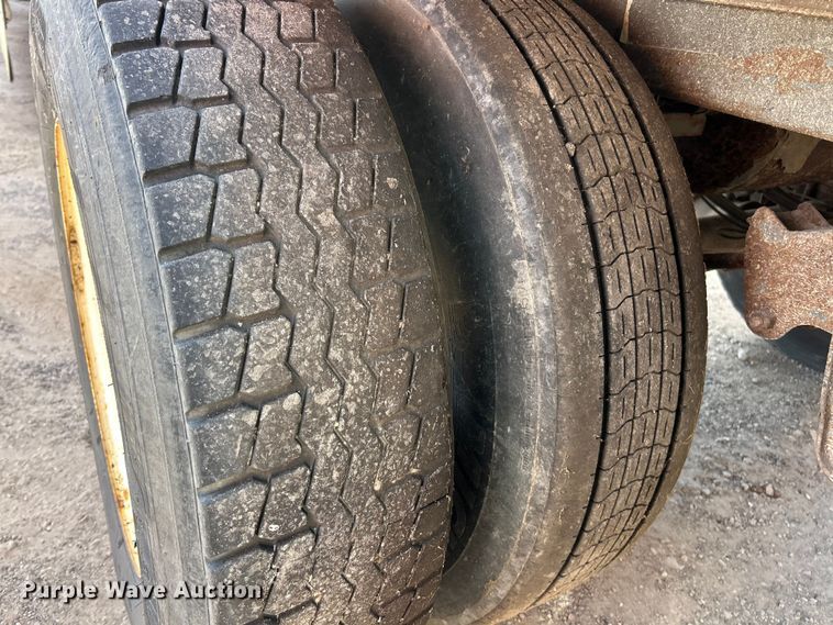 image for item ET6971 2006 Wabash Wabash National Corporation dry van trailer