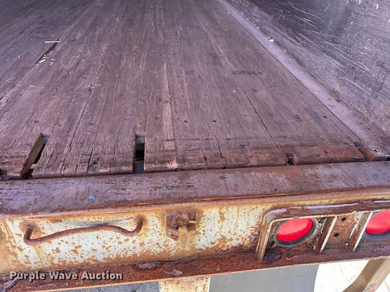 image for item ET6973 2006 Wabash dry van trailer