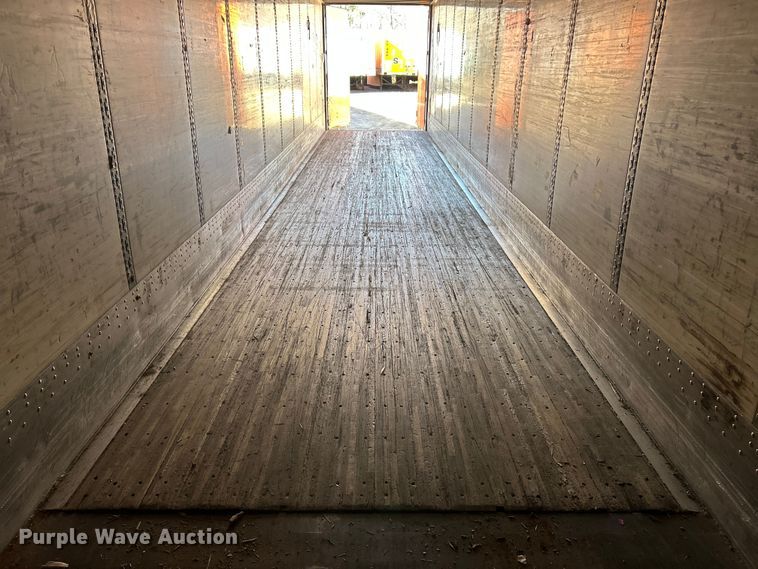 image for item ET6973 2006 Wabash dry van trailer