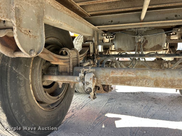 image for item ET6973 2006 Wabash dry van trailer