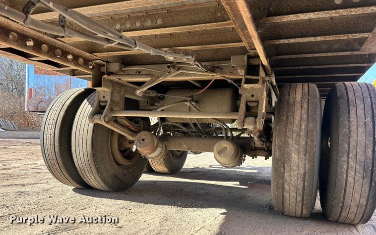 image for item ET6973 2006 Wabash dry van trailer