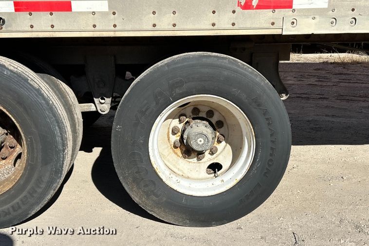 image for item ET6973 2006 Wabash dry van trailer