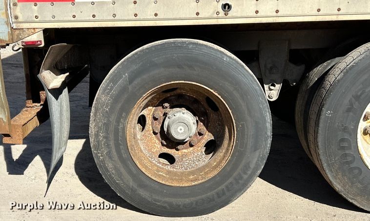 image for item ET6973 2006 Wabash dry van trailer