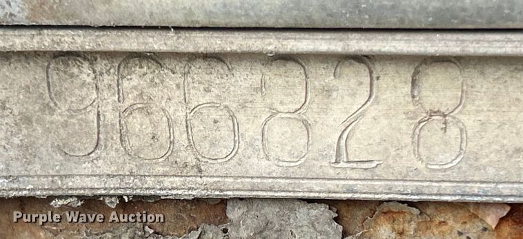 image for item ET6973 2006 Wabash dry van trailer