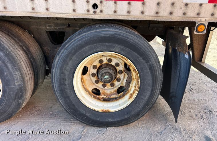 image for item ET6974 2005 Wabash dry van trailer