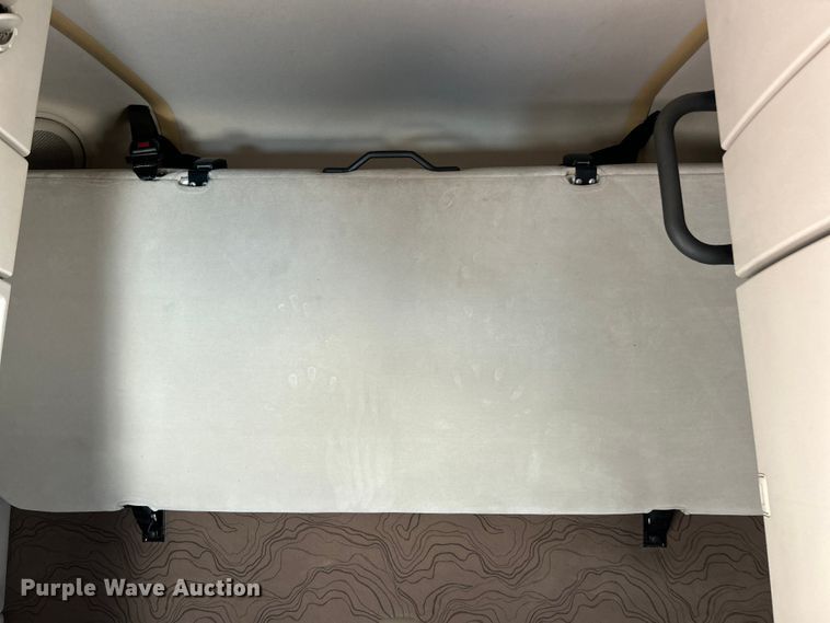 image for item ET6991 2017 Volvo  VNL semi truck