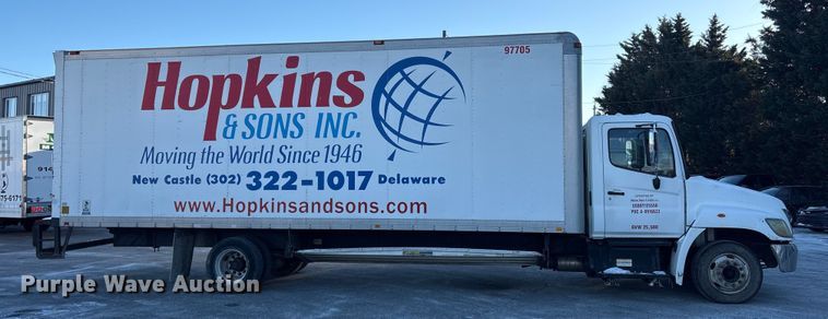 image for item ET8651 2008 Hino 268 box truck