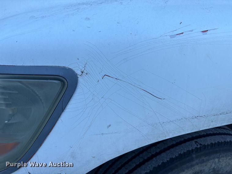 image for item ET8651 2008 Hino 268 box truck