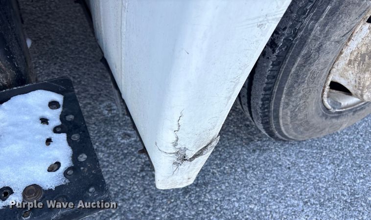 image for item ET8651 2008 Hino 268 box truck