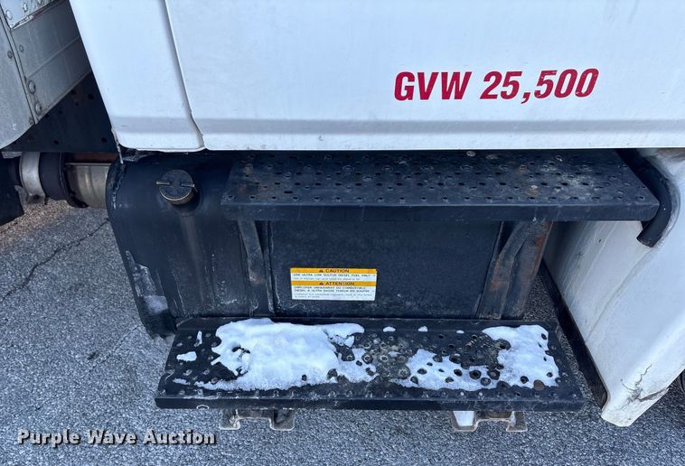 image for item ET8651 2008 Hino 268 box truck