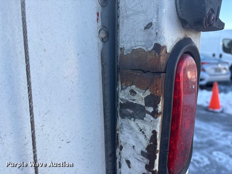 image for item ET8651 2008 Hino 268 box truck