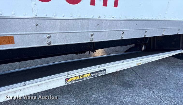 image for item ET8651 2008 Hino 268 box truck