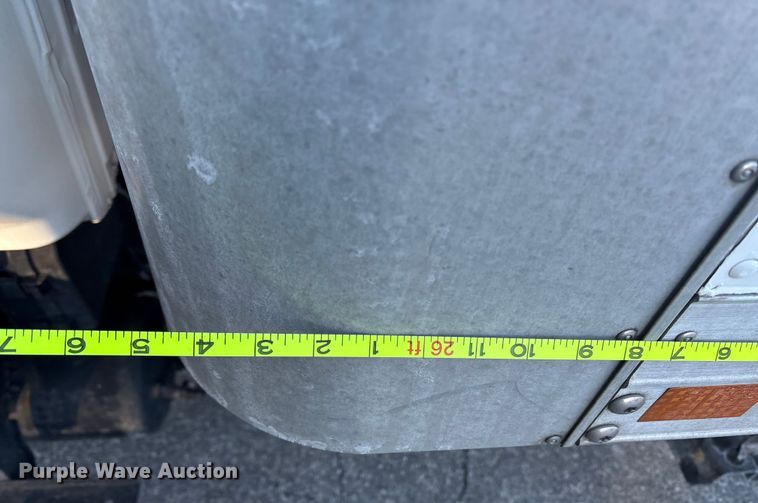 image for item ET8651 2008 Hino 268 box truck