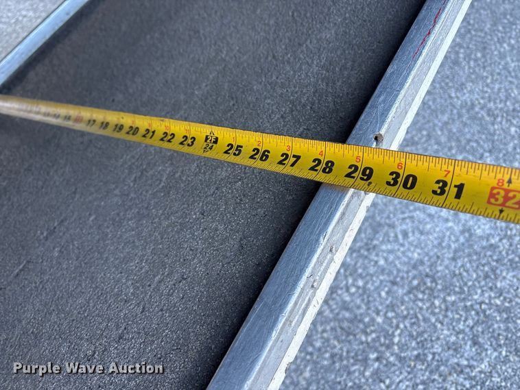 image for item ET8651 2008 Hino 268 box truck