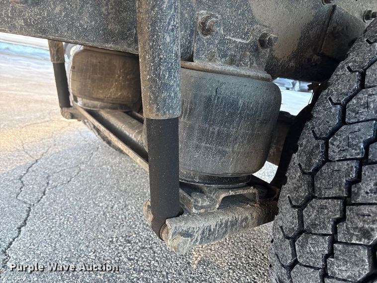 image for item ET8651 2008 Hino 268 box truck