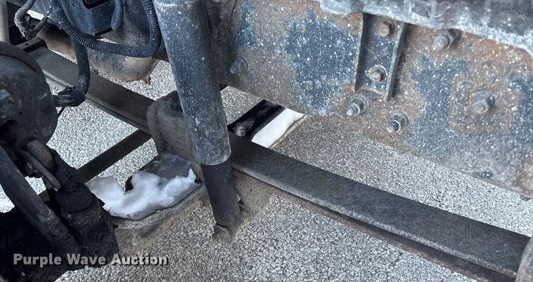 image for item ET8651 2008 Hino 268 box truck