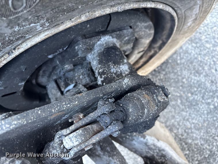 image for item ET8651 2008 Hino 268 box truck