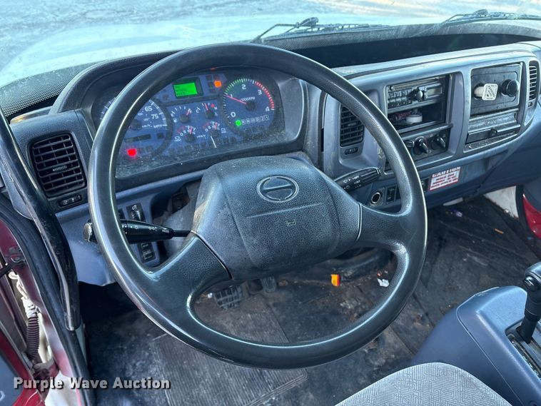 image for item ET8651 2008 Hino 268 box truck