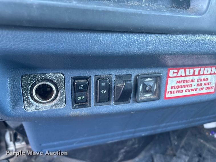 image for item ET8651 2008 Hino 268 box truck