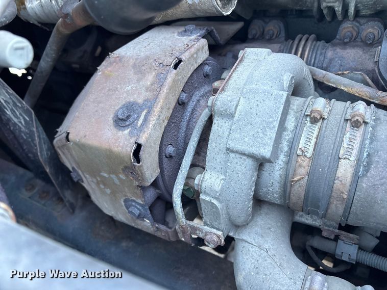 image for item ET8651 2008 Hino 268 box truck