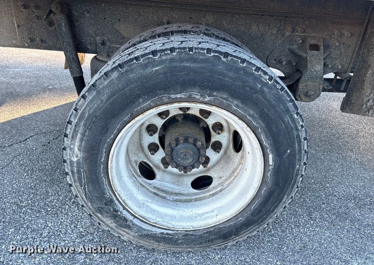 image for item ET8651 2008 Hino 268 box truck