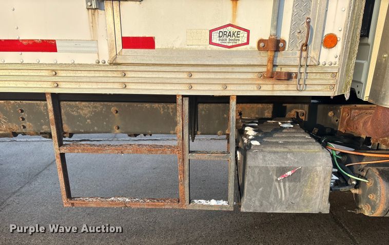 image for item ET8653 2007 International 7400 box truck