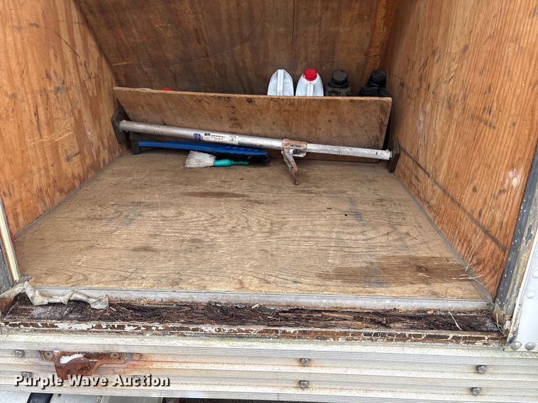 image for item ET8653 2007 International 7400 box truck