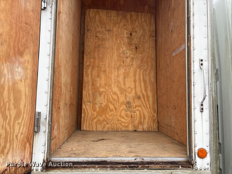 image for item ET8653 2007 International 7400 box truck