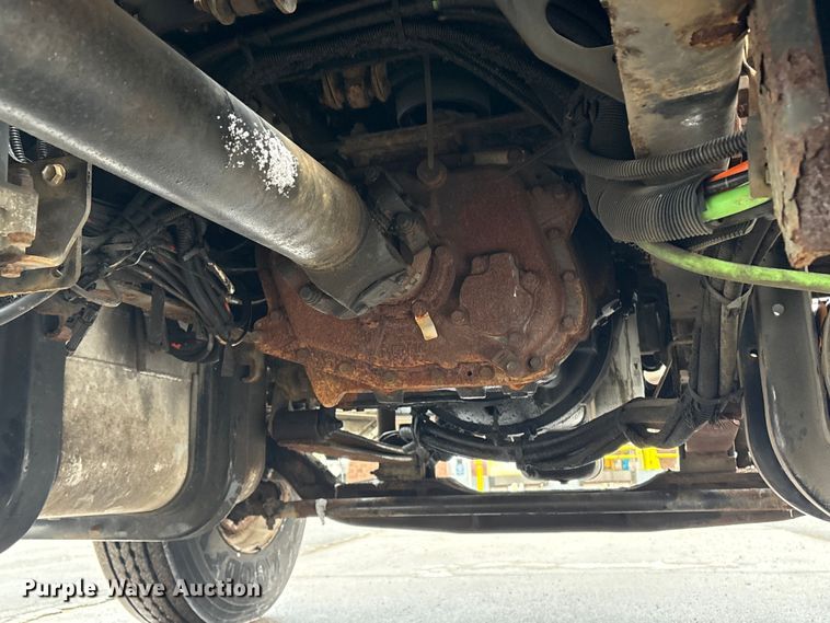 image for item ET8653 2007 International 7400 box truck