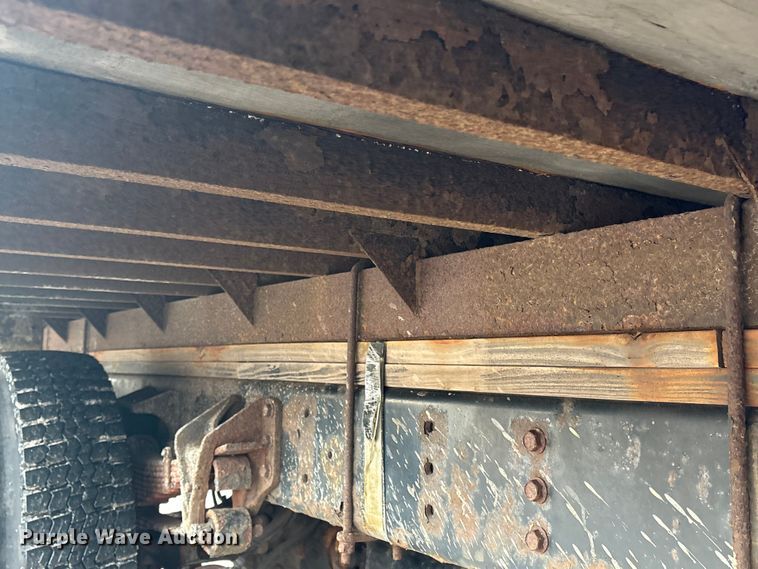 image for item ET8653 2007 International 7400 box truck