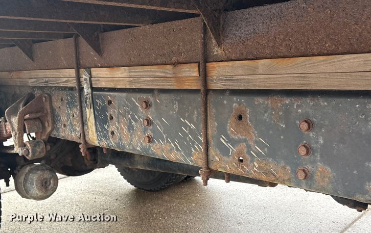 image for item ET8653 2007 International 7400 box truck