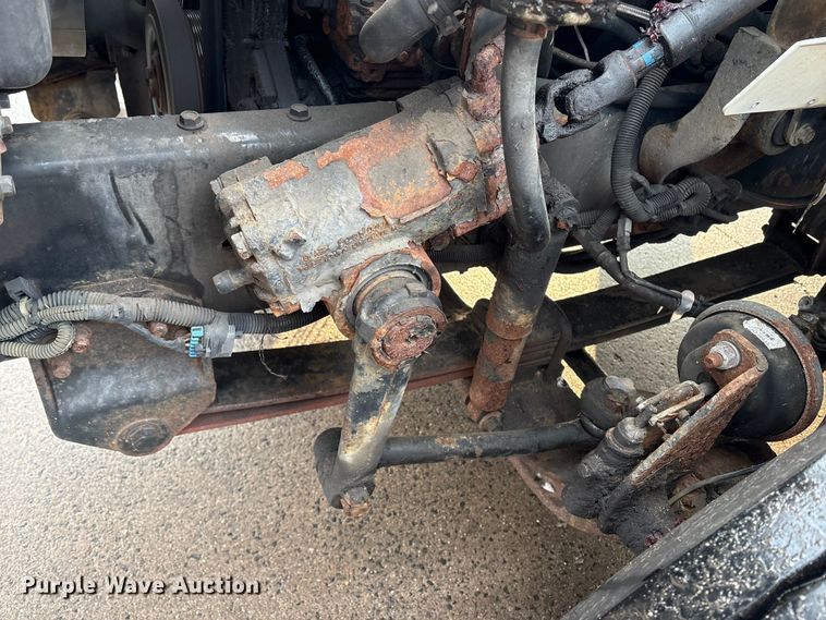 image for item ET8653 2007 International 7400 box truck