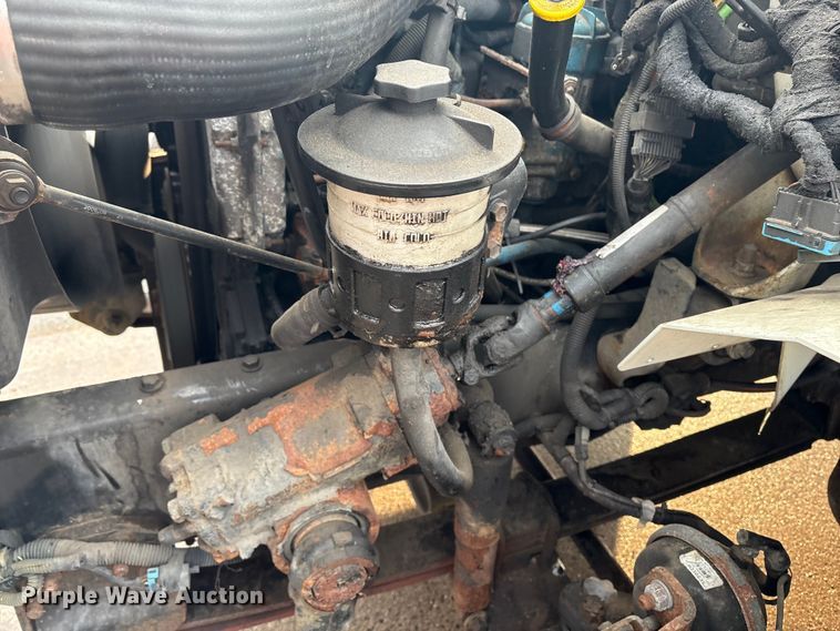 image for item ET8653 2007 International 7400 box truck